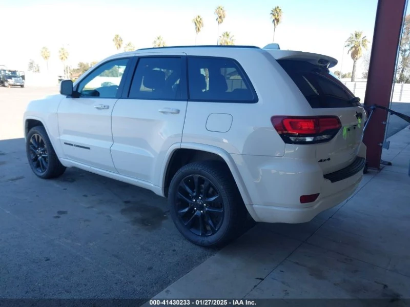 Jeep Grand cherokee ALTITUDE 4X4* ПЪЛНА СЕРВИЗНА ИСТОРИЯ!* ВИДЕО НА МО, снимка 3 - Автомобили и джипове - 49083847