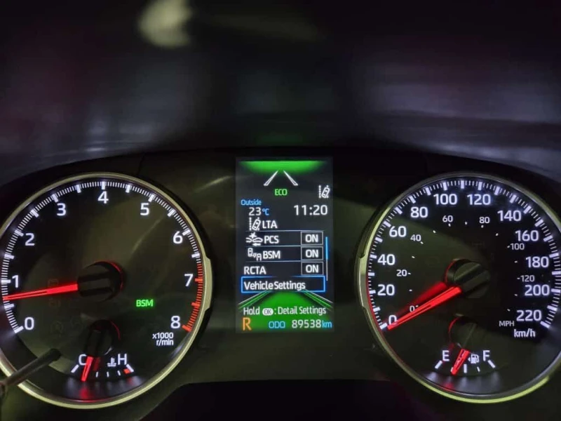 Toyota Rav4 * XLE * 360 КАМЕРА  / ПОДГРЕВ / ШИБИДАХ , снимка 10 - Автомобили и джипове - 53536462