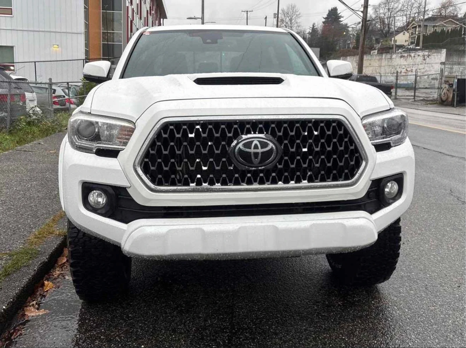 Toyota Tacoma TRD Sport 4x4 Double Cab V6 CARFAX АВТО КРЕДИТ  - изображение 2