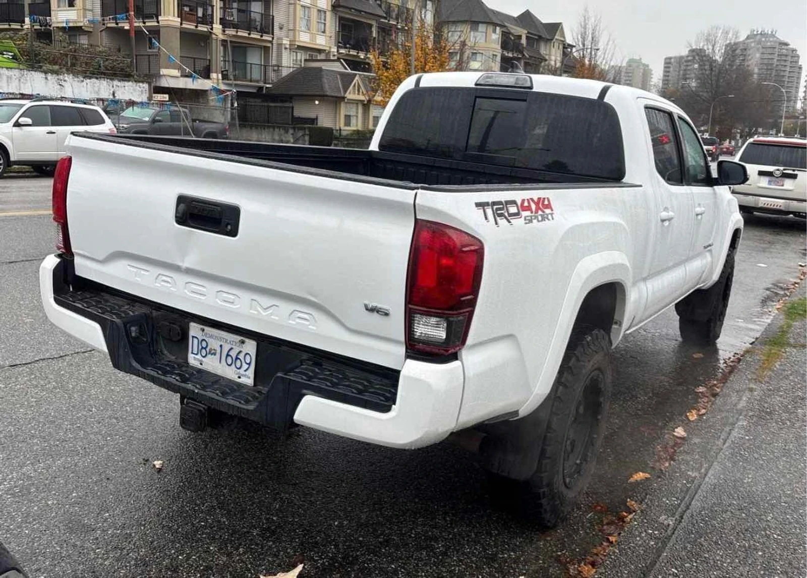 Toyota Tacoma TRD Sport 4x4 Double Cab V6 CARFAX АВТО КРЕДИТ  - изображение 4