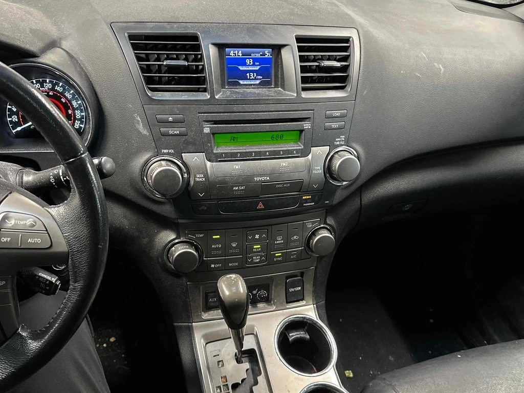 Toyota Highlander * Sport * CARFAX *  - изображение 9