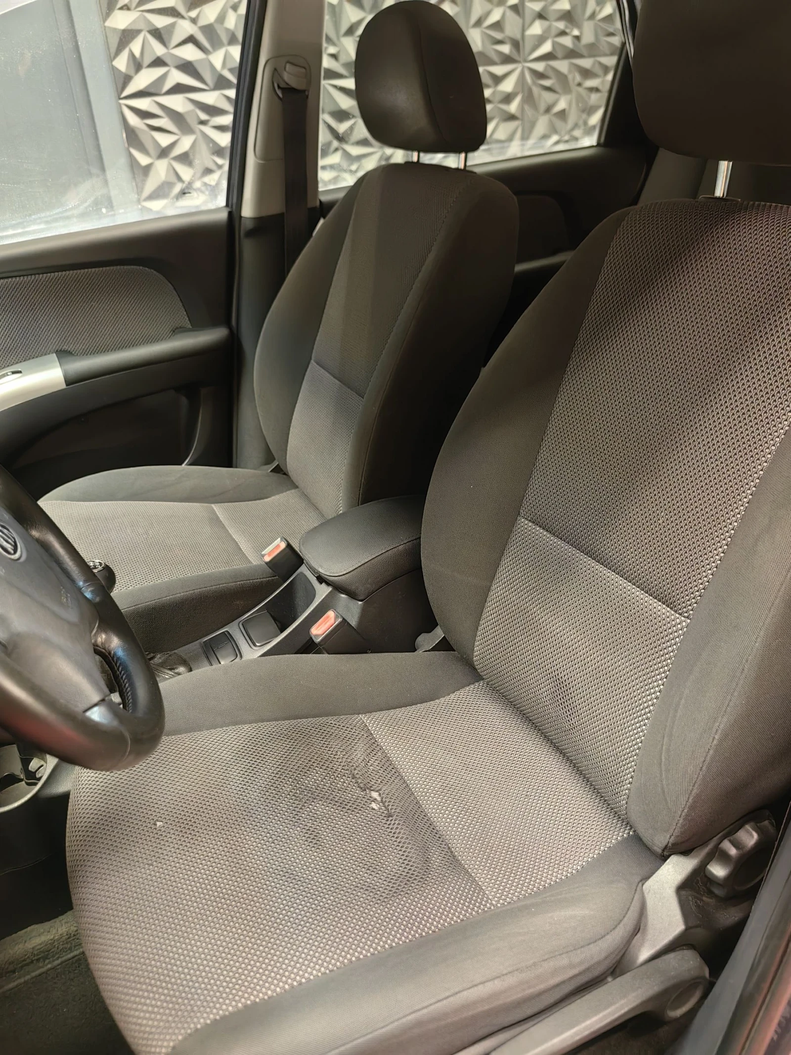 Kia Sportage ACTIVE* 2.0* ГАЗ-БЕНЗИН* 141к.с* КЛИМА* ПЕРФЕКТНА, снимка 9 - Автомобили и джипове - 54441567