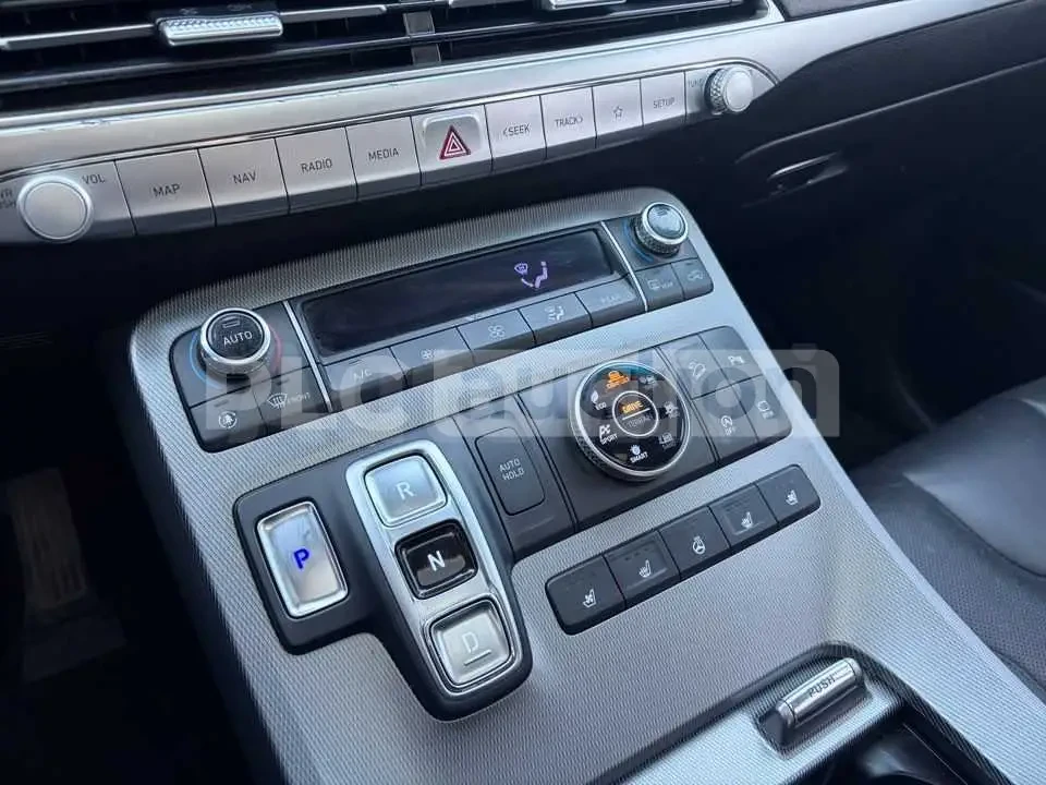 Hyundai Palisade 3.8 AWD| 360КАМЕРА| PANO| ОБДУХ| ВКЛ.ТЕХНОТЕСТ, снимка 13 - Автомобили и джипове - 54619366