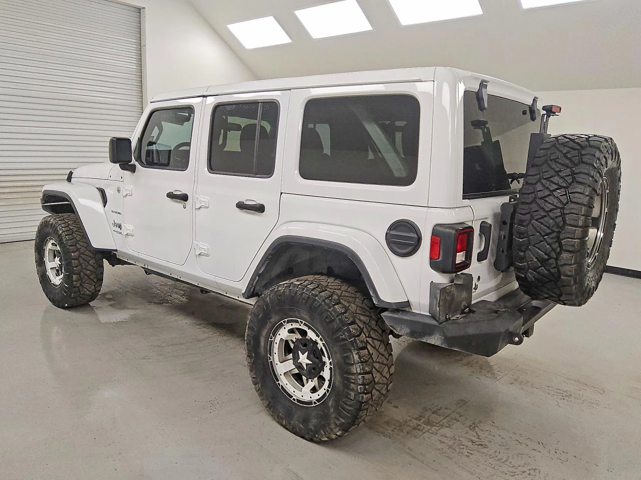 Jeep Wrangler UNLIMITED SAHARA, снимка 4 - Автомобили и джипове - 54651515