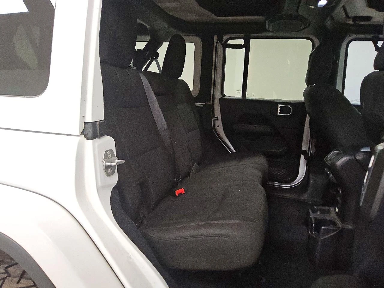 Jeep Wrangler UNLIMITED SAHARA, снимка 10 - Автомобили и джипове - 54651515