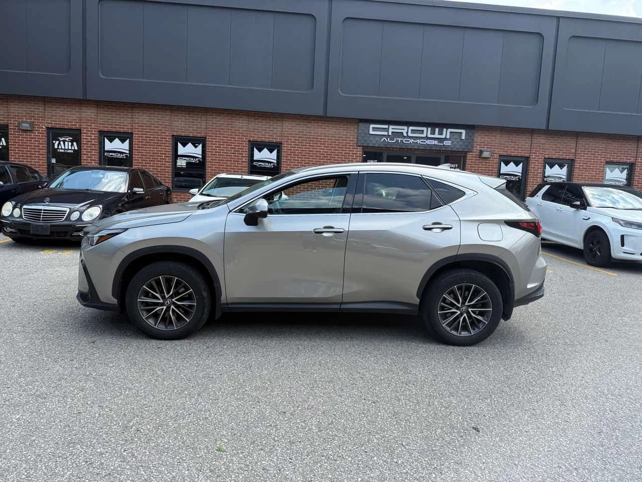 Lexus NX 350h БЕЗ ЗАБЕЛЕЖКИ* DISTRONIC* ОБДУХВАНЕ* , снимка 2 - Автомобили и джипове - 55618485