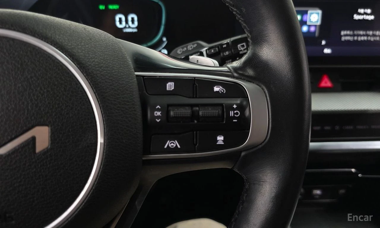 Kia Sportage 1.6 HYBRID, снимка 12 - Автомобили и джипове - 55657135
