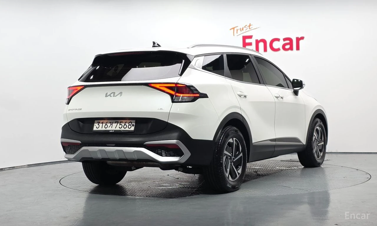 Kia Sportage 1.6 HYBRID, снимка 2 - Автомобили и джипове - 55657135