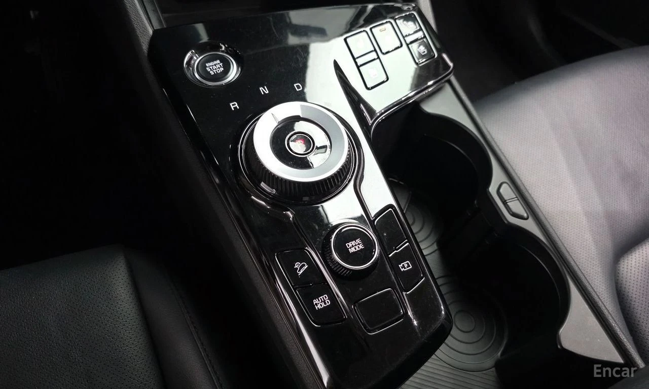 Kia Sportage 1.6 HYBRID, снимка 7 - Автомобили и джипове - 55657135