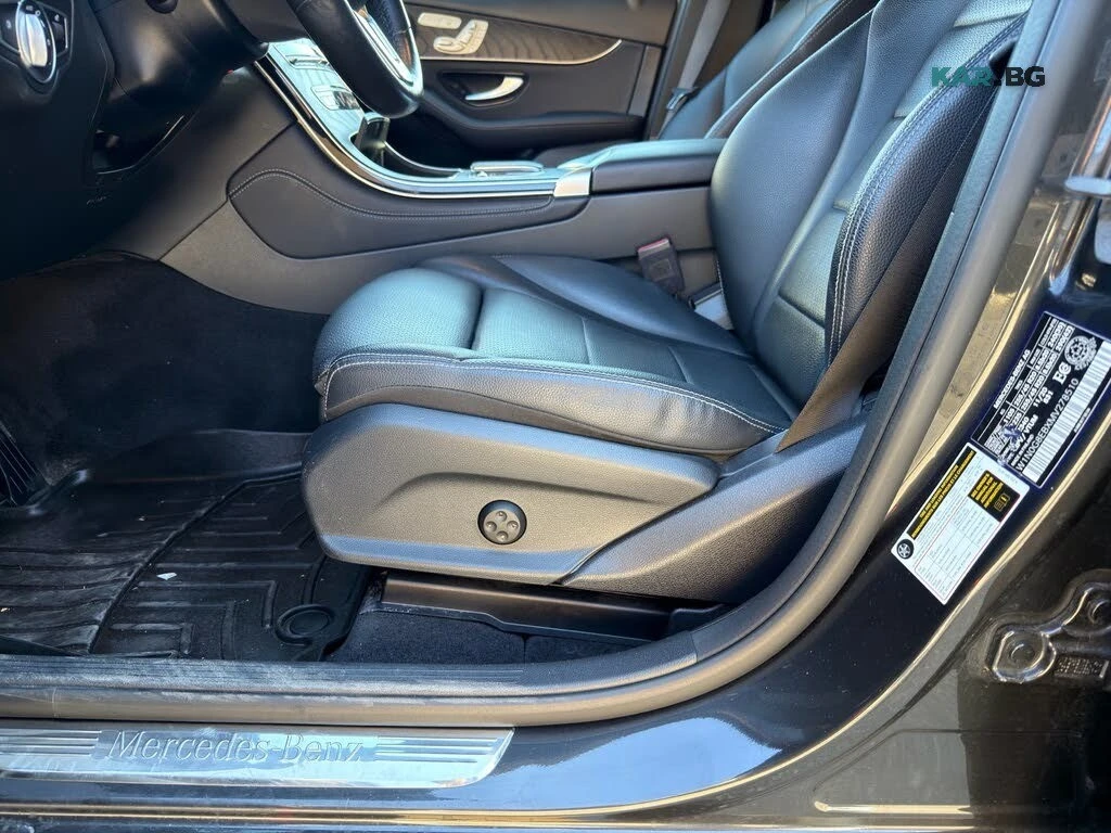 Mercedes-Benz GLC 300 AMG* DIGITAL* ПАМЕТ* ПОДГРЕВ* BURMESTER* ПАНО, снимка 16 - Автомобили и джипове - 56083873