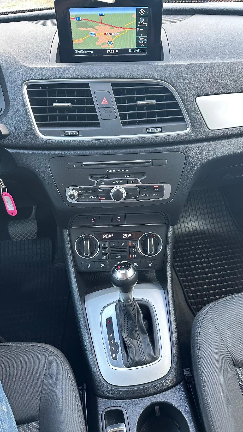 Audi Q3 2.0TDI, снимка 12 - Автомобили и джипове - 56641392