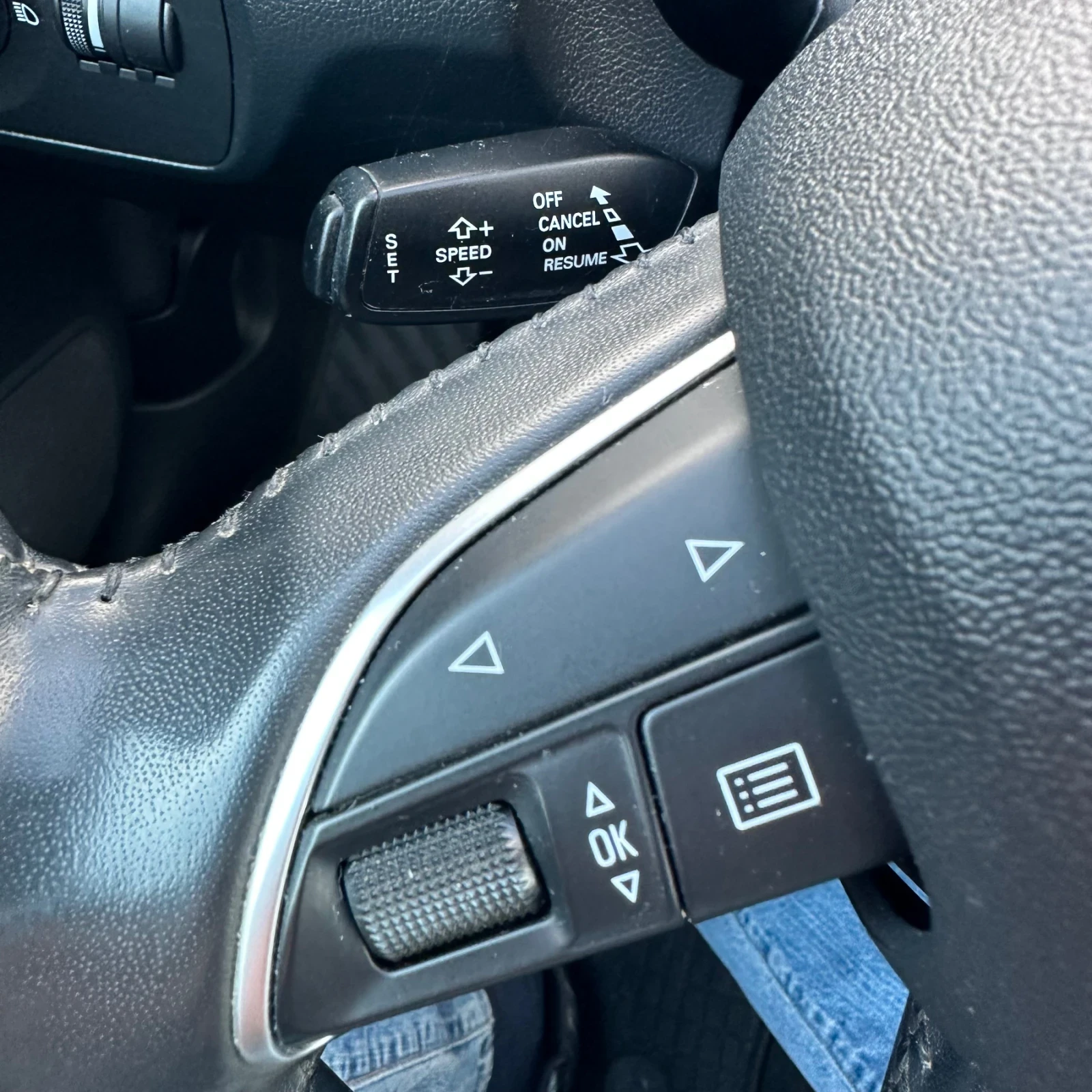 Audi Q3 2.0TDI, снимка 11 - Автомобили и джипове - 56641392