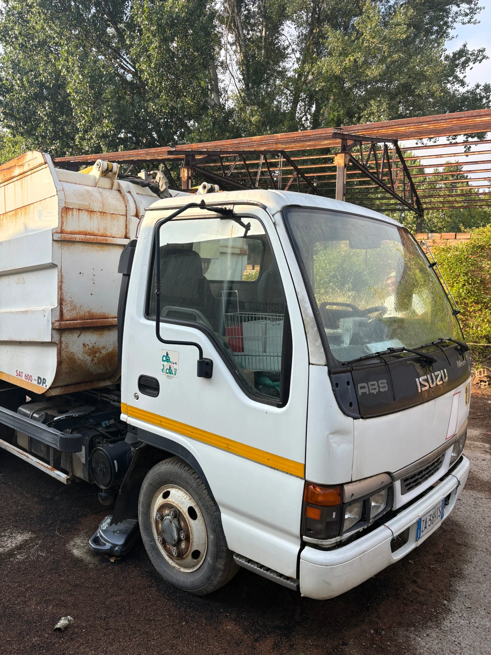 Isuzu HKP 3.0 131кс Сметосъбирач , снимка 2 - Камиони - 55807872