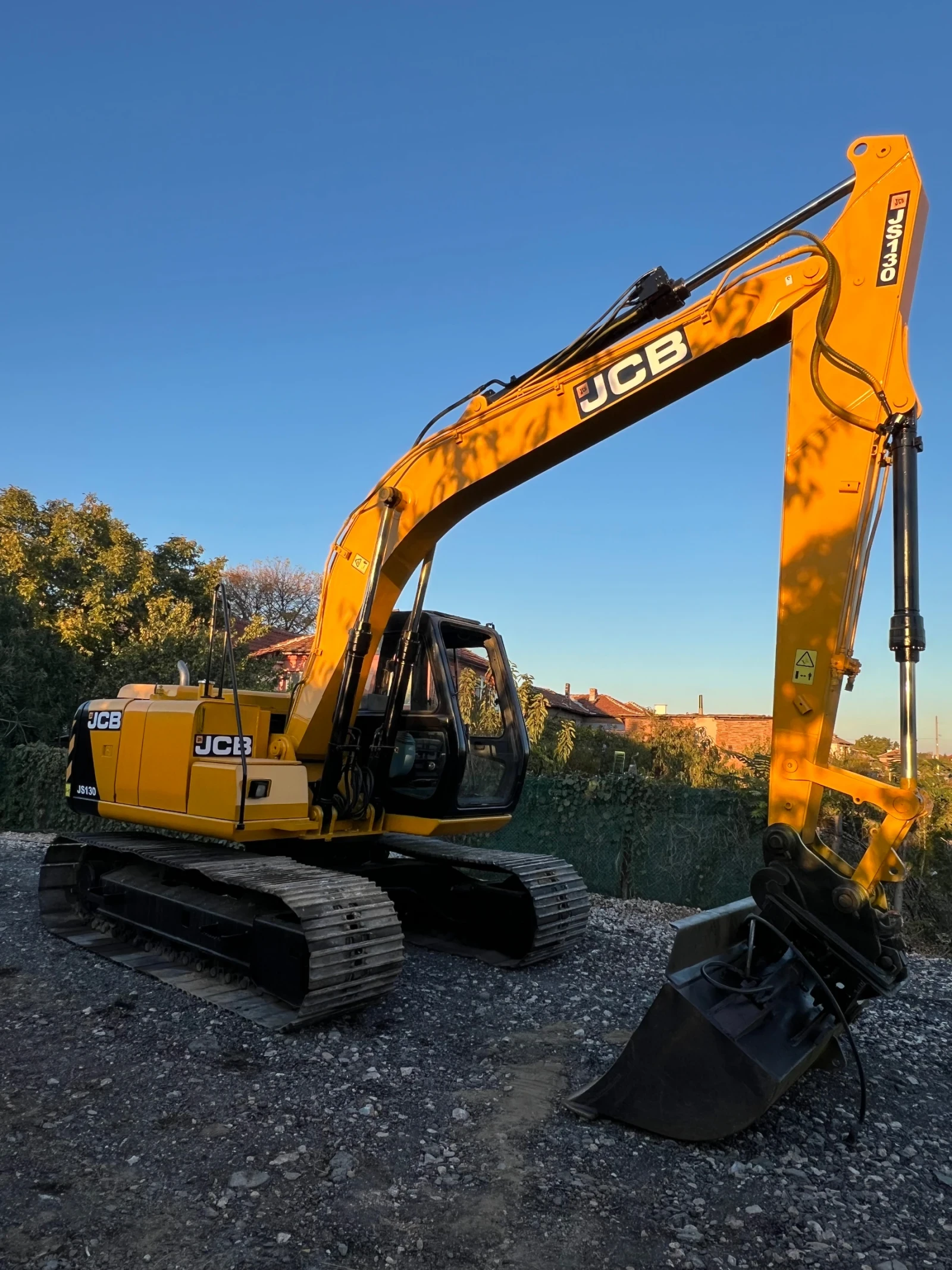 Багер JCB Js130 - изображение 2