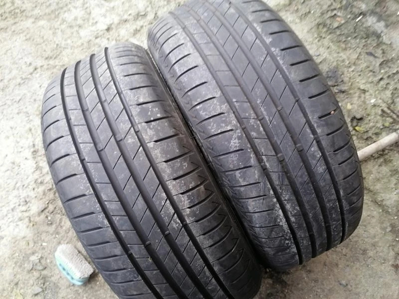 Гуми Летни 225/50R18, снимка 2 - Гуми и джанти - 31187453