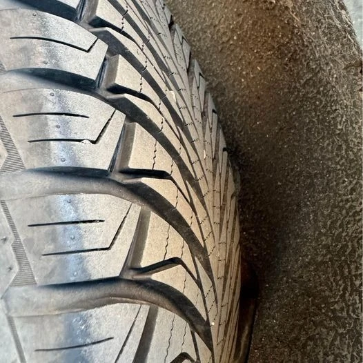 Гуми с джанти Други 235/60R18, снимка 6 - Гуми и джанти - 46208725