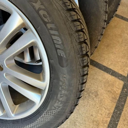 Гуми с джанти Други 235/60R18, снимка 8 - Гуми и джанти - 46208725