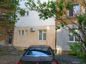 Mercedes-Benz C 180, снимка 1