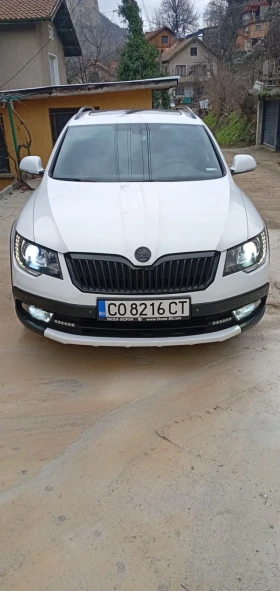 Skoda Superb SCOUT INDIVIDUAL BLACK BADGE | Mobile.bg    5