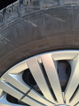 VW Touran - 5200 € / 10170.32 лв. - 37279860 10