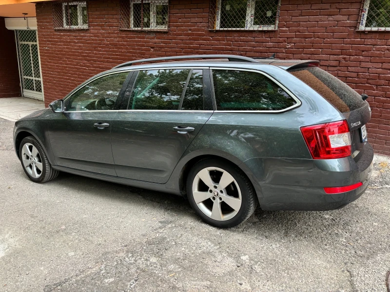 Skoda Octavia, снимка 2 - Автомобили и джипове - 47348883