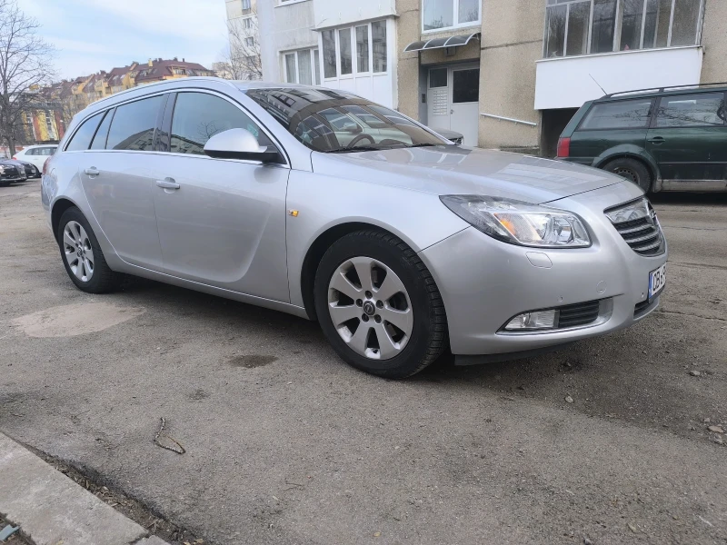 Opel Insignia  Sports Tourer SW, снимка 3 - Автомобили и джипове - 49134720