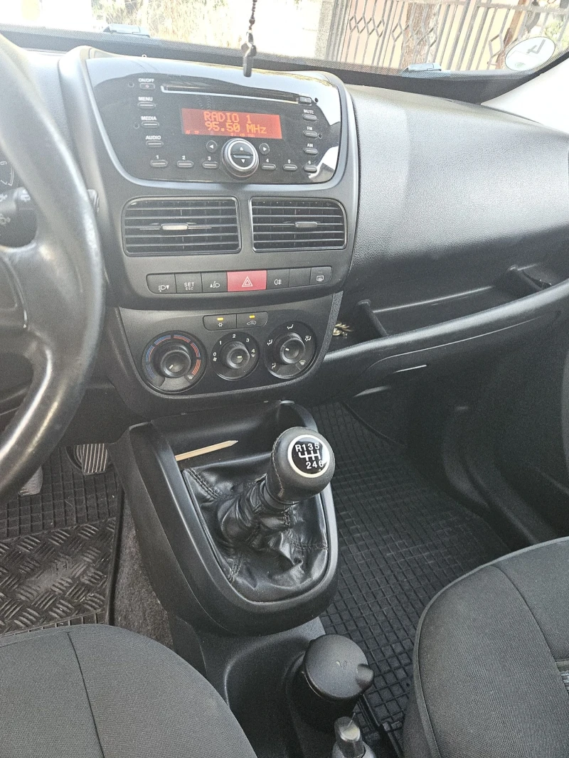 Opel Combo, снимка 9 - Автомобили и джипове - 52324879
