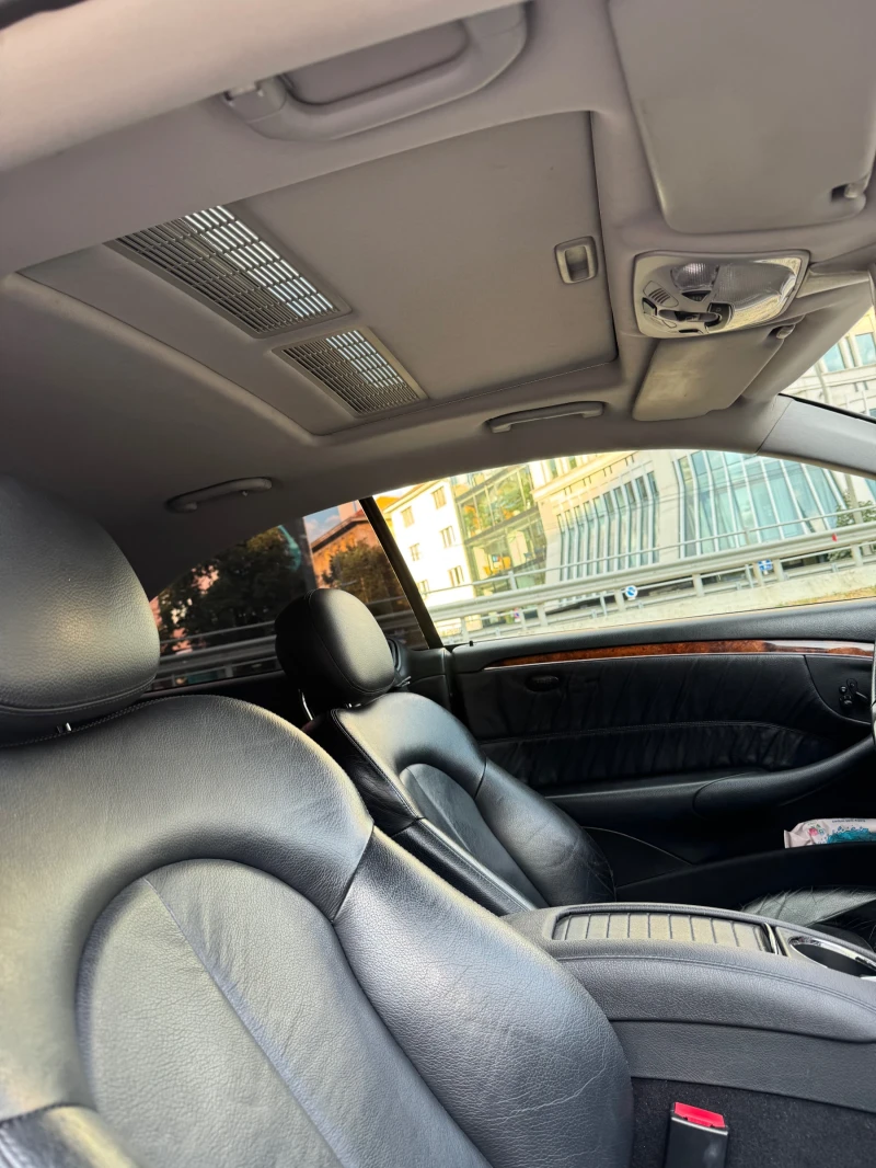 Mercedes-Benz CLK 550 AMG, снимка 7 - Автомобили и джипове - 52220032