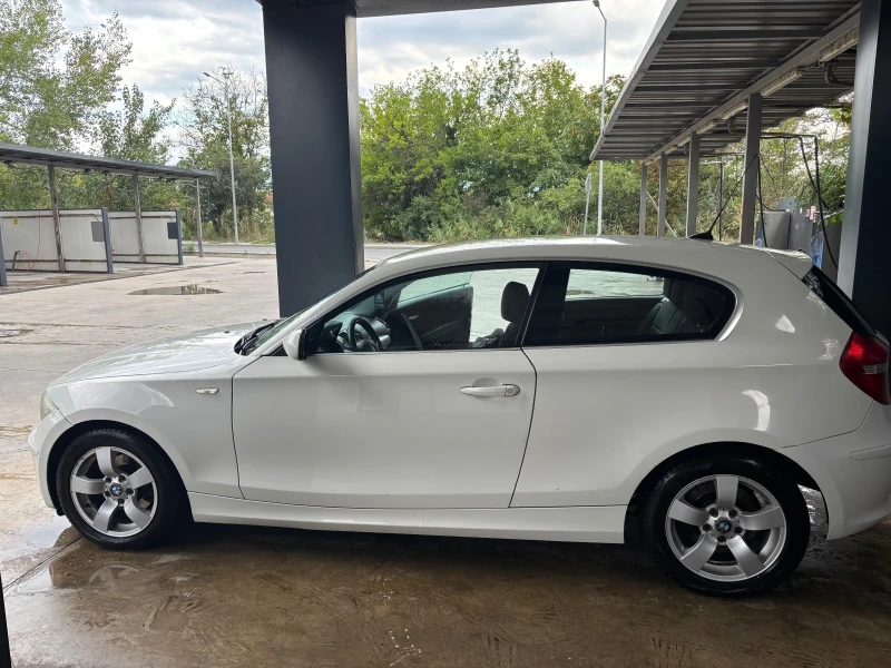 BMW 118 E87 Facelift, снимка 4 - Автомобили и джипове - 52045580