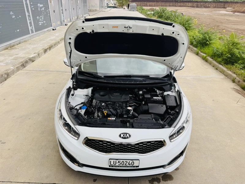 Kia Ceed 1.6i Face Automat, снимка 4 - Автомобили и джипове - 52053473