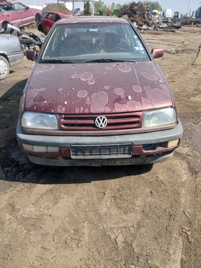VW Vento, снимка 2 - Автомобили и джипове - 52225523