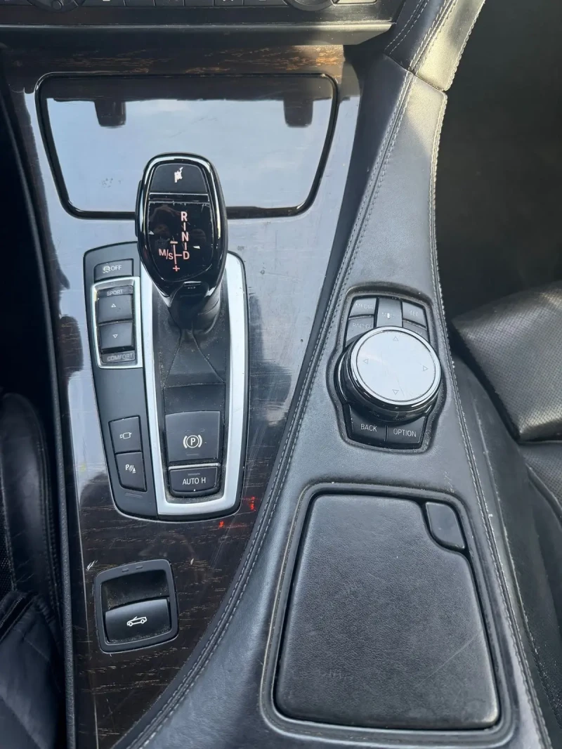 BMW 640 M* SPORT* ДИГИТАЛНО* ТАБЛО* ВАКУУМ* ХЕДЪП* HARMON*, снимка 15 - Автомобили и джипове - 53274057