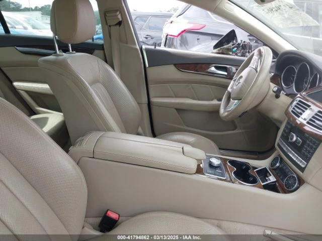 Mercedes-Benz CLS 550 AMG* HARMAN* МАСАЖ* ОБДУХ* KEYLESS* KAMERA - изображение 8