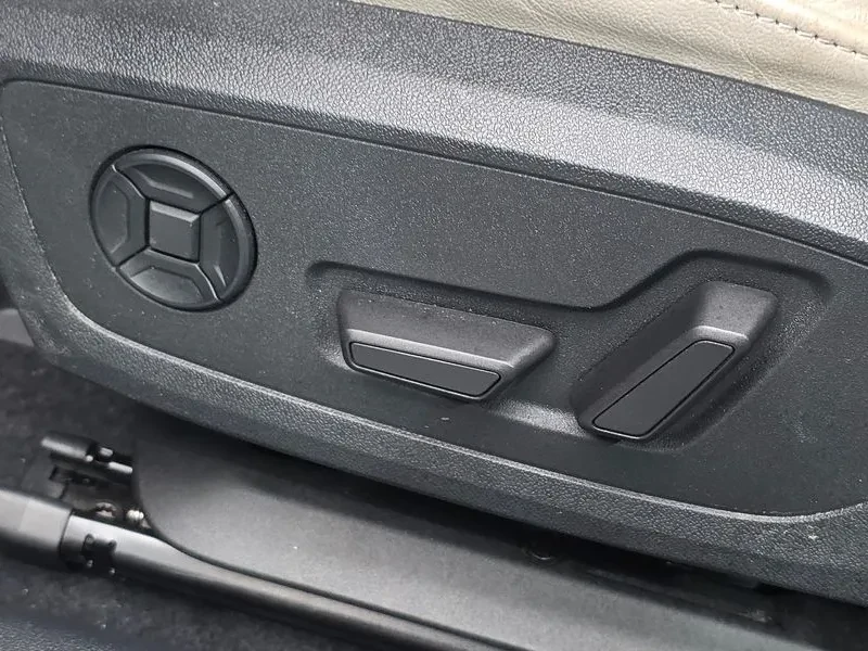 Audi A3 40TFSI PREMIUM, снимка 17 - Автомобили и джипове - 56159704