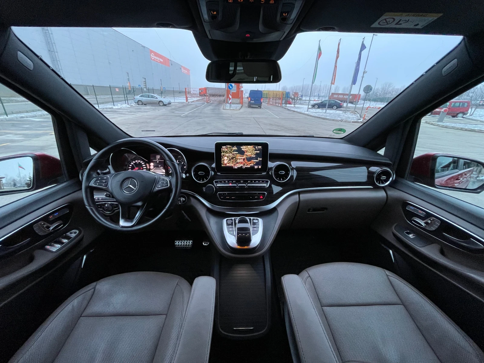 Mercedes-Benz V 300 AMG line 7 Местен ГОТОВ ЛИЗИНГ - изображение 10