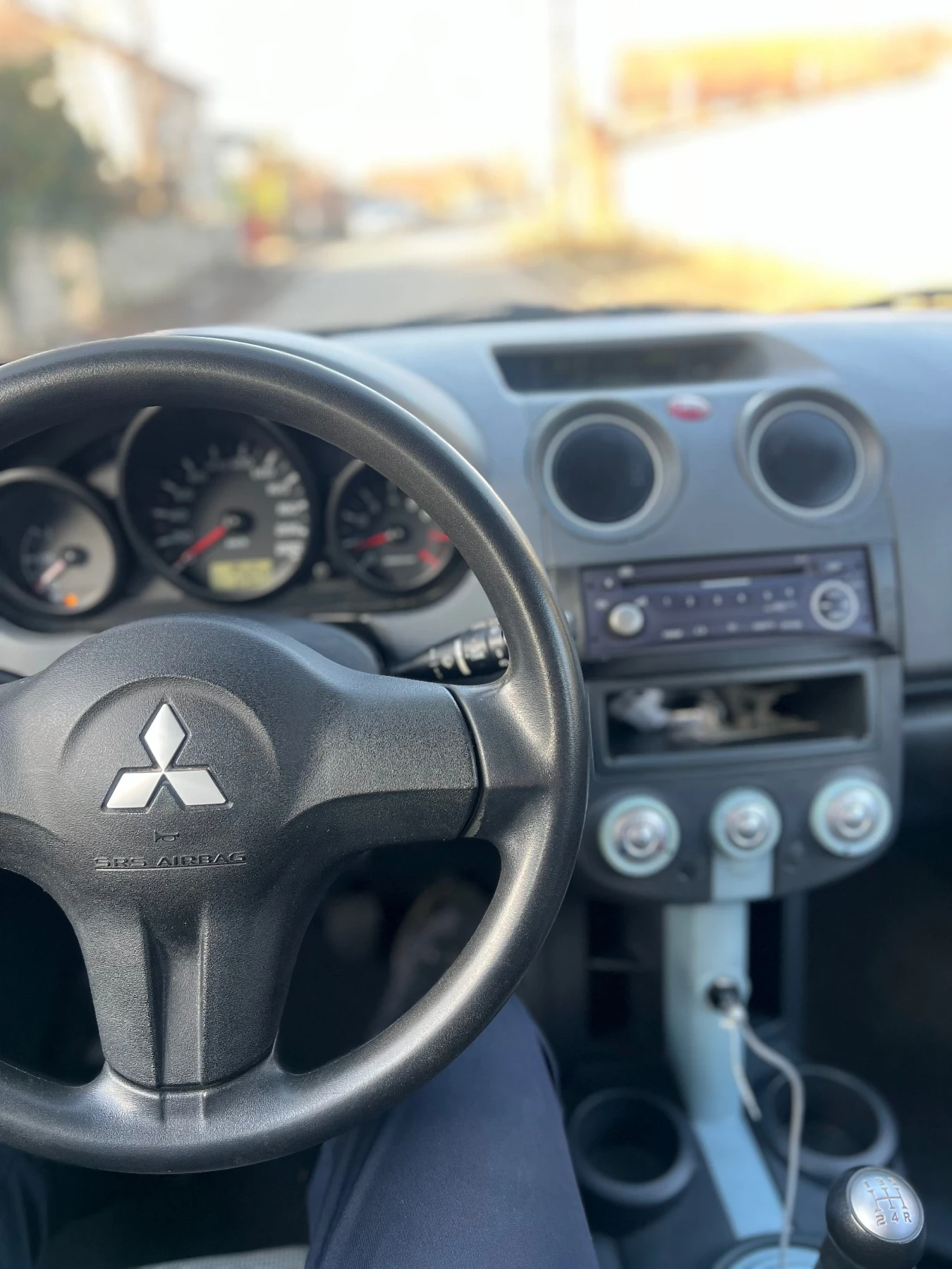 Mitsubishi Colt  - изображение 7