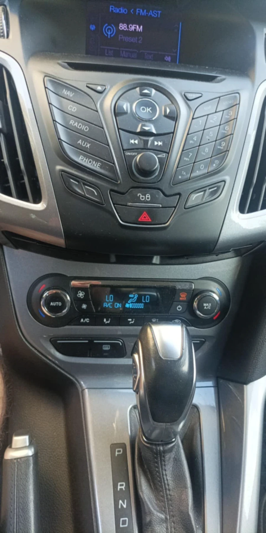 Ford Focus 2.0 TDCi Автоматик - изображение 4