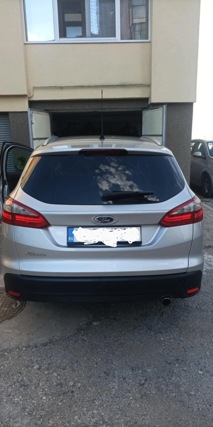 Ford Focus 2.0 TDCi Автоматик - изображение 2
