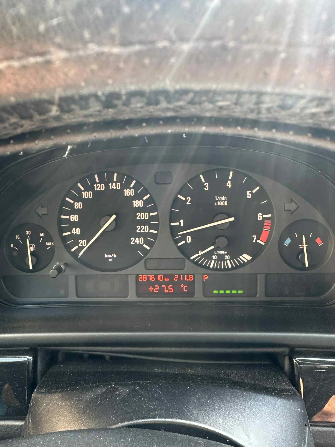 BMW 520 520 I - изображение 9