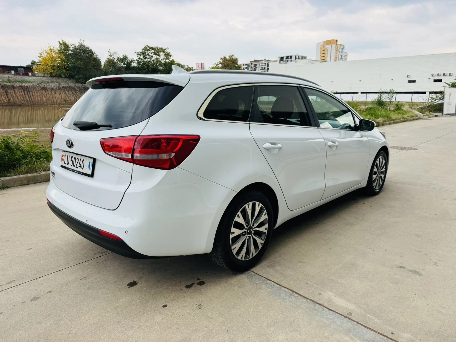 Kia Ceed 1.6i Face Automat - изображение 5