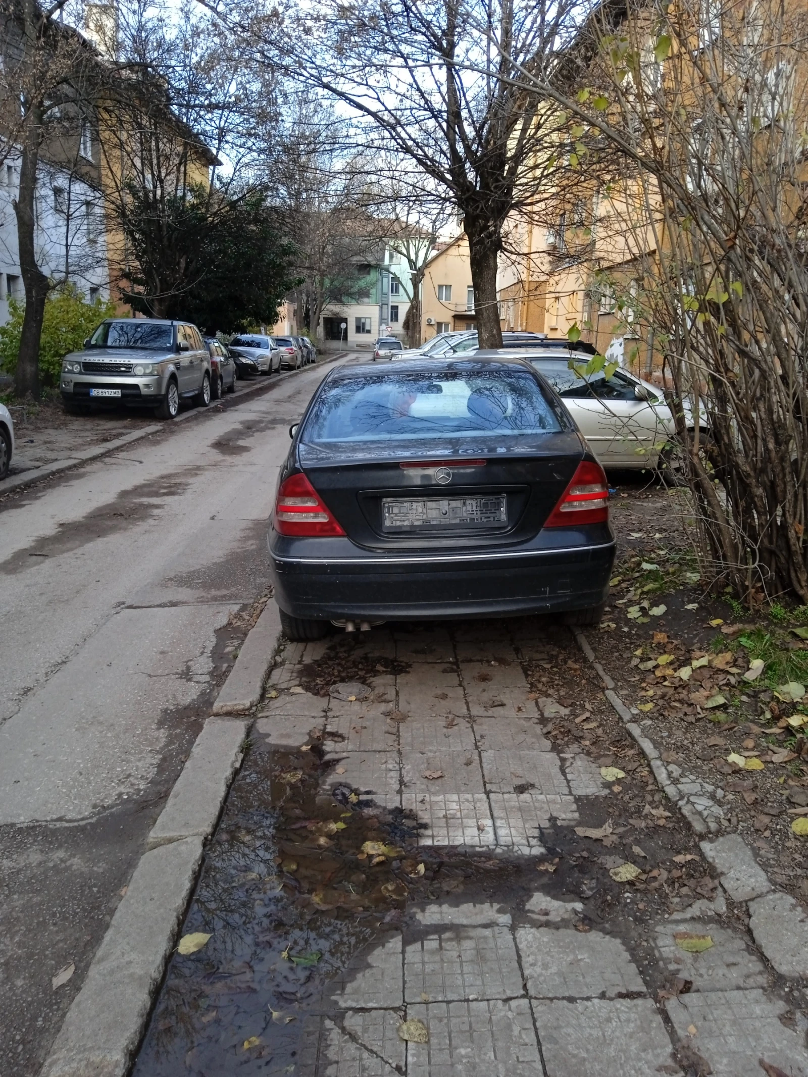 Mercedes-Benz C 180, снимка 6 - Автомобили и джипове - 54071351