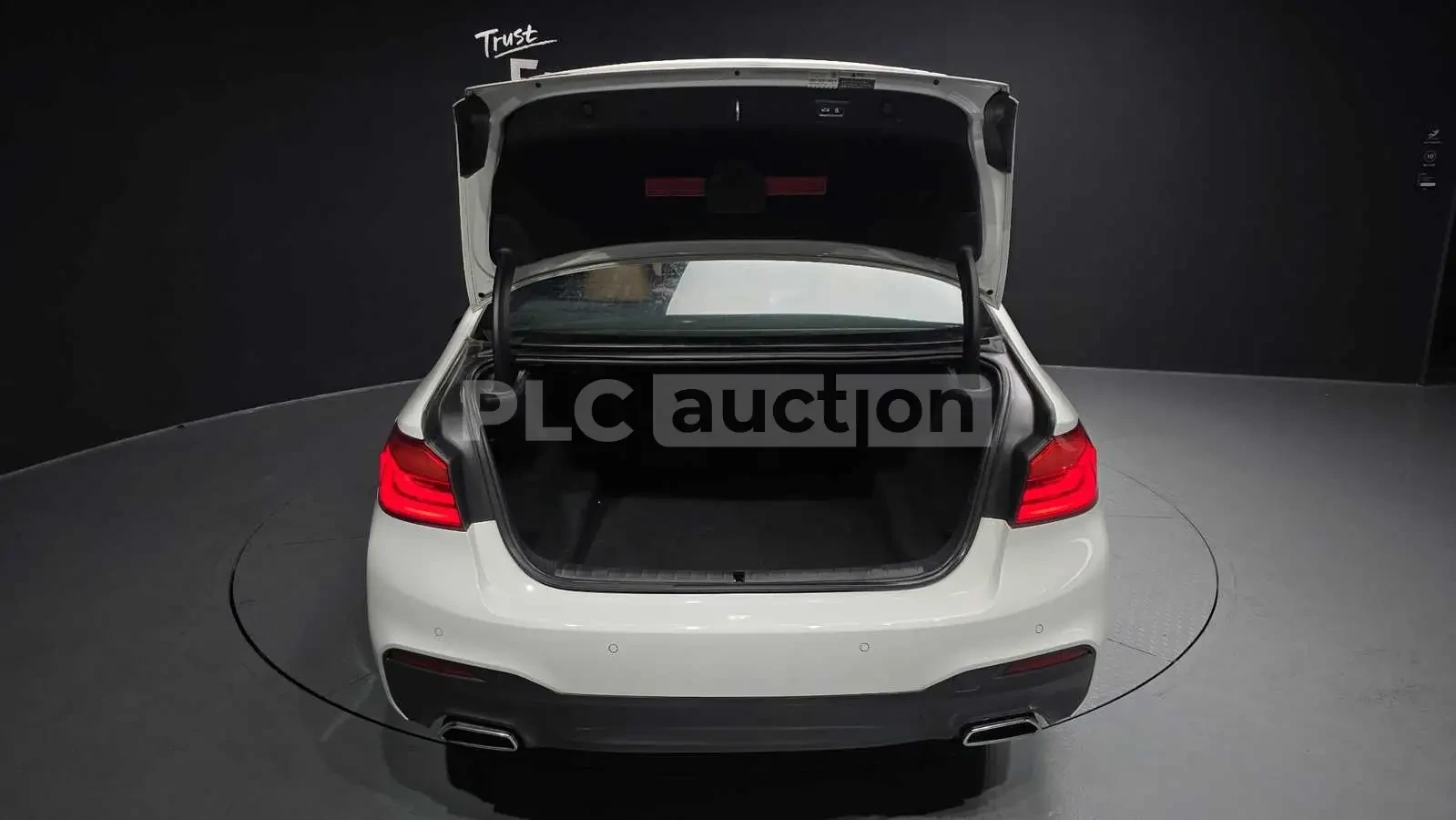 BMW 520 �������� * ������� * KEYLESS * HEAD-UP | Mobile.bg � ����������� 17