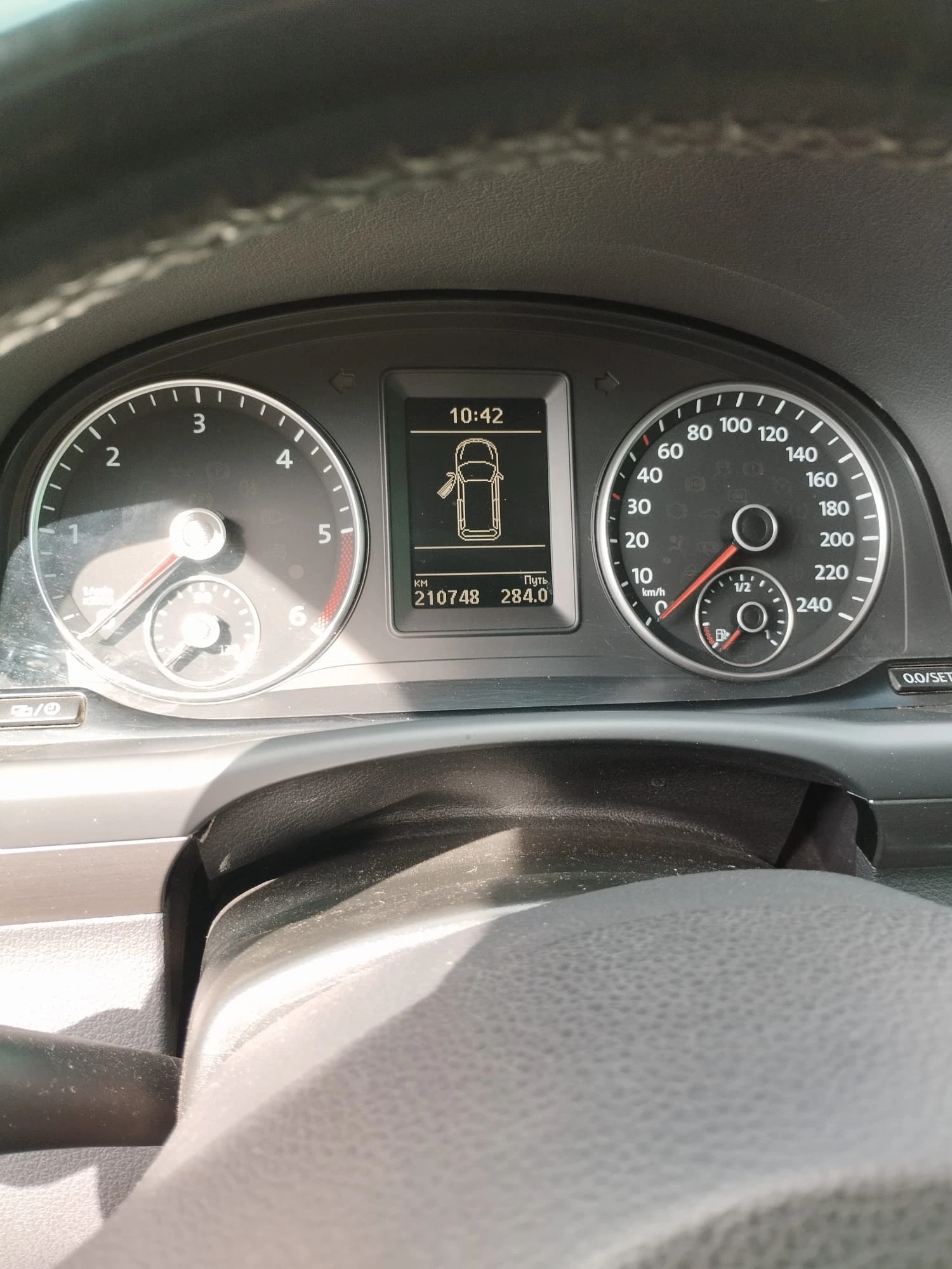 VW Touran 2.0TDI 140кс DSG АВТОМАТ КЛИМАТРОНИК , снимка 7 - Автомобили и джипове - 54507153