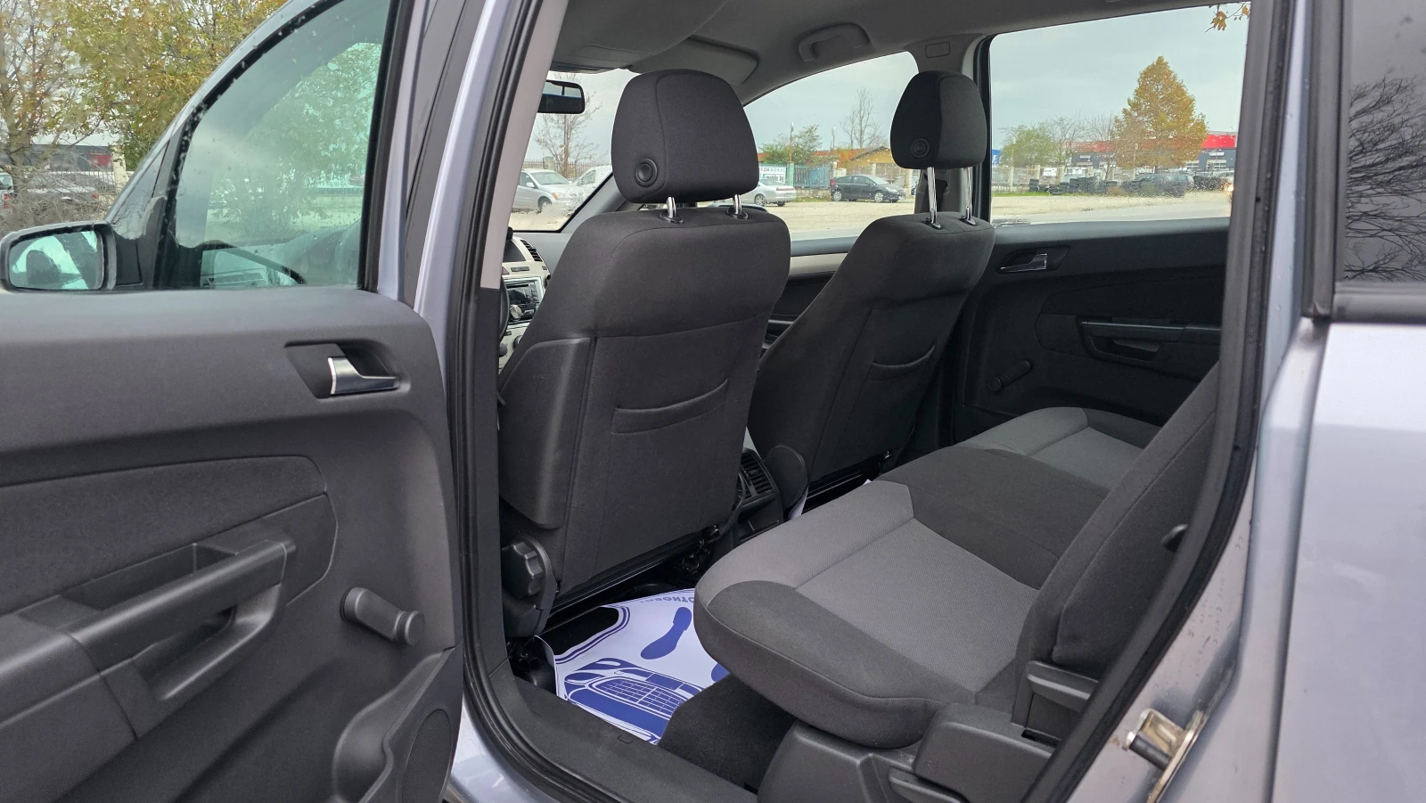 Opel Zafira БЕЗУПРЕЧЕН, снимка 8 - Автомобили и джипове - 54512047