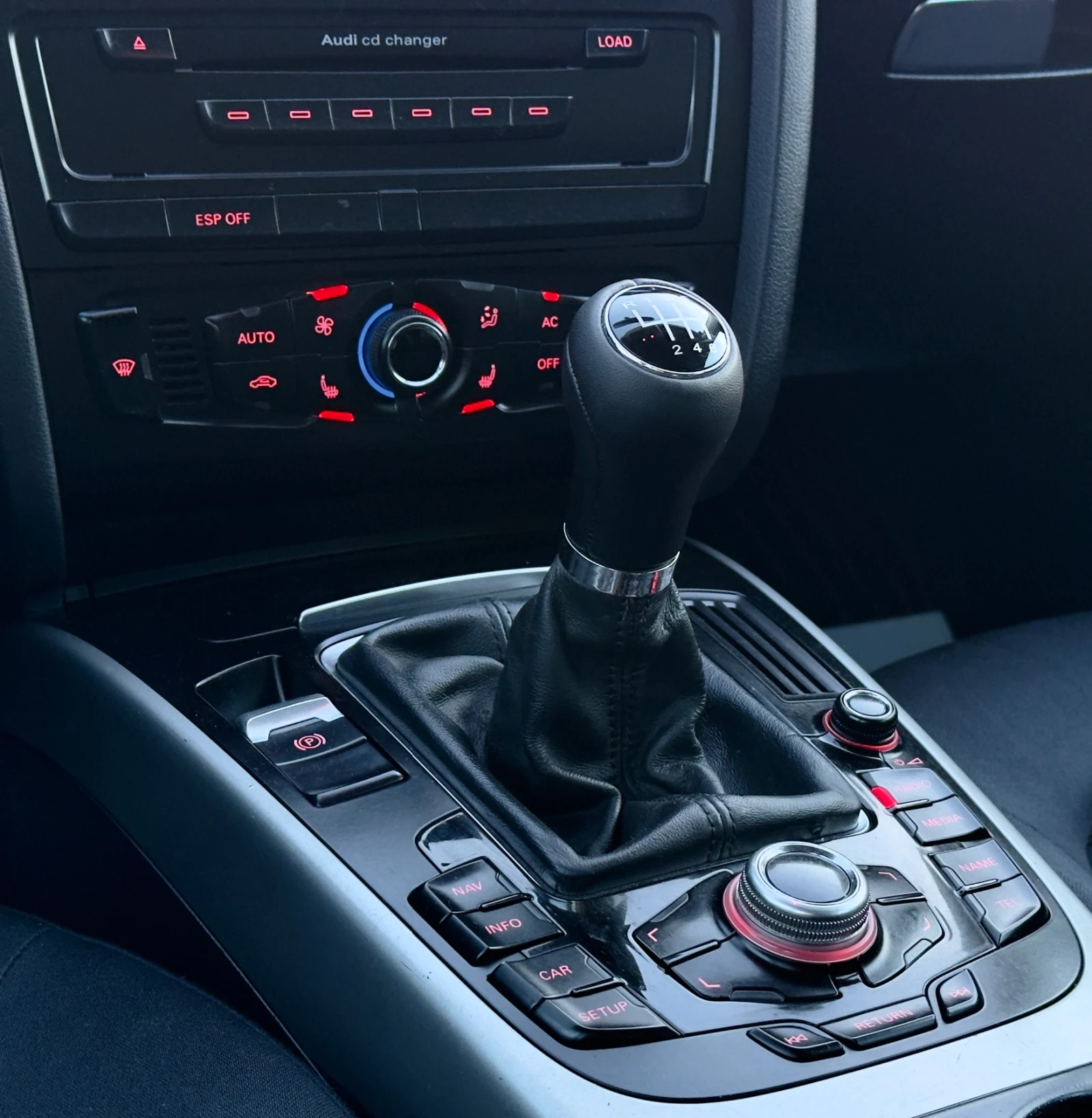 Audi A4 2.0TDi НАВИГАЦИЯ, снимка 13 - Автомобили и джипове - 54585805