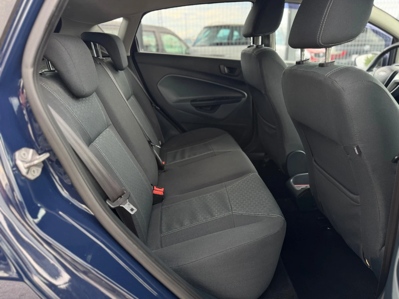 Ford Fiesta 1.3i, снимка 10 - Автомобили и джипове - 54621097