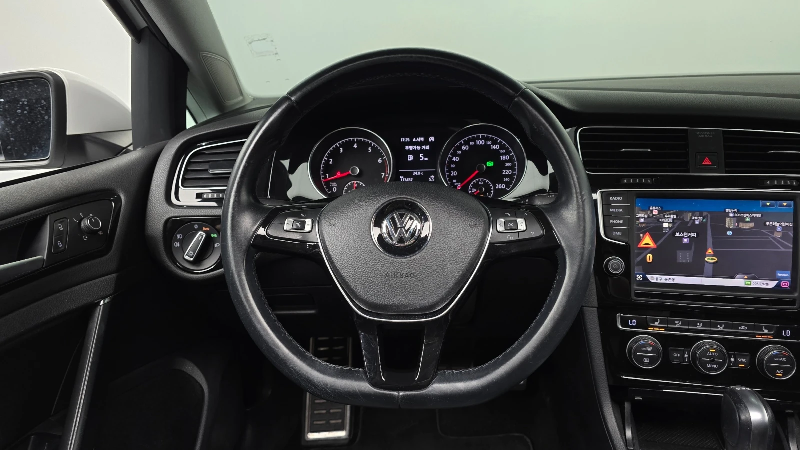 VW Golf * 1.4* TSI* PREMIUM* 7thGENERATION* , снимка 14 - Автомобили и джипове - 54870509