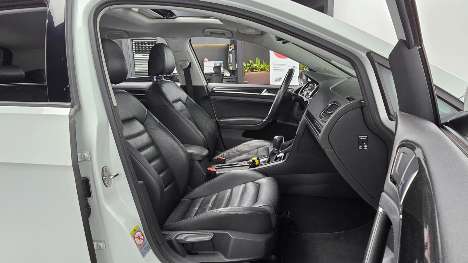 VW Golf * 1.4* TSI* PREMIUM* 7thGENERATION* , снимка 12 - Автомобили и джипове - 54870509