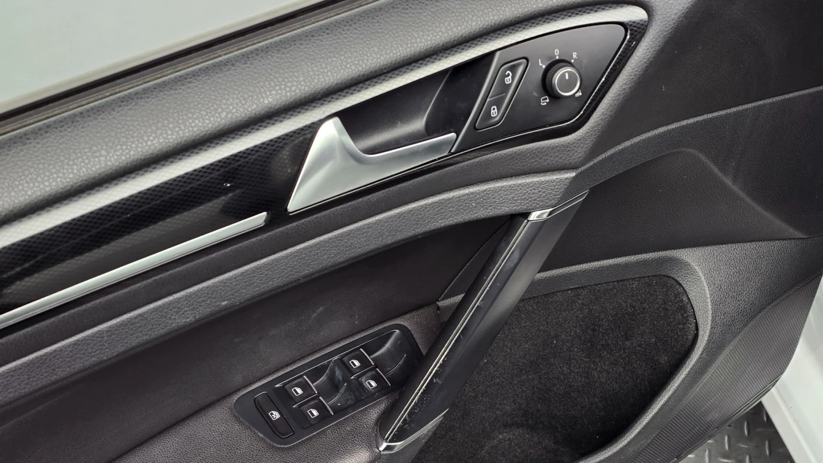 VW Golf * 1.4* TSI* PREMIUM* 7thGENERATION* , снимка 17 - Автомобили и джипове - 54870509