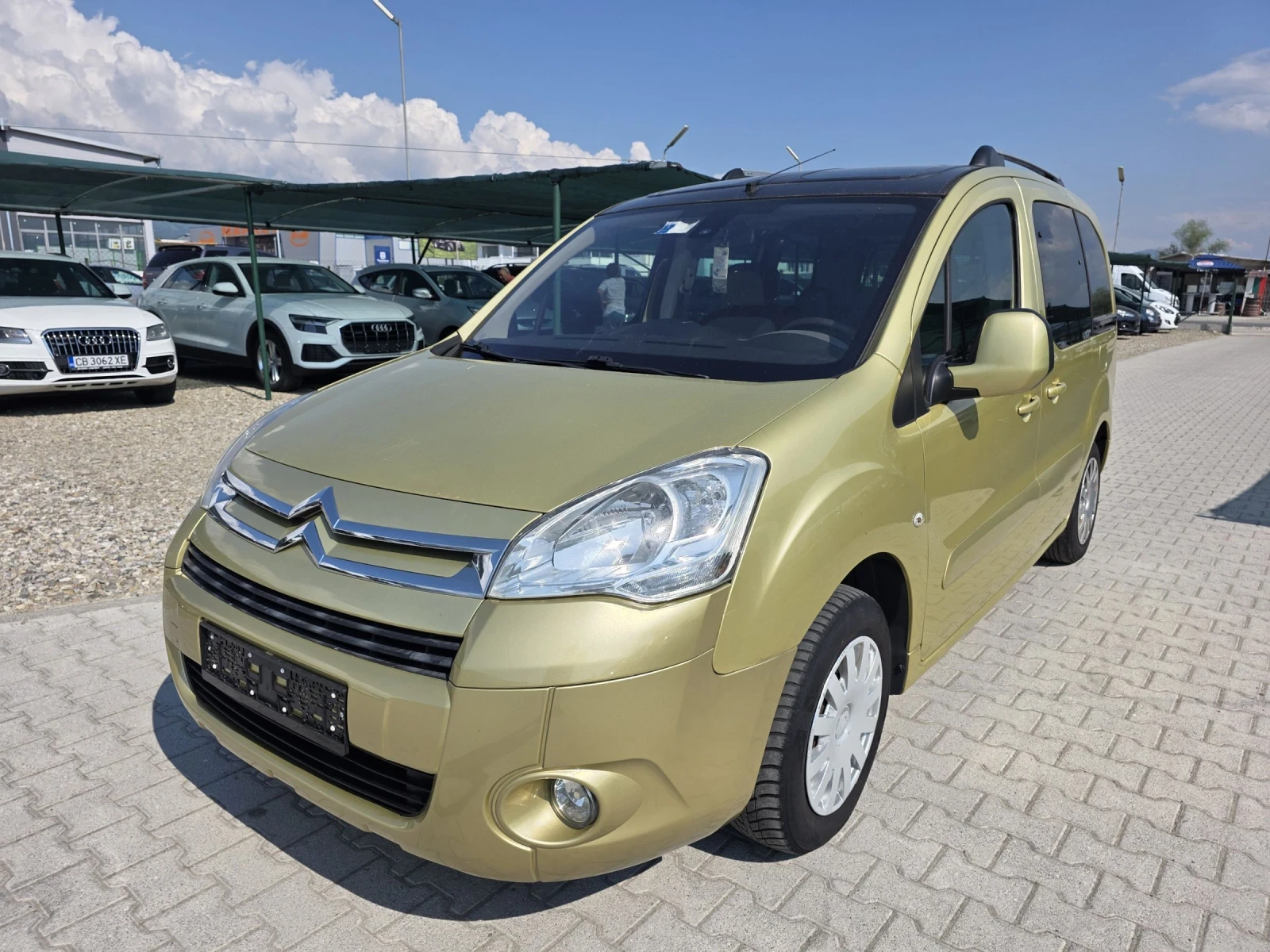 Citroen Berlingo 1.6hdi Multispace Лизинг, снимка 3 - Автомобили и джипове - 55008000